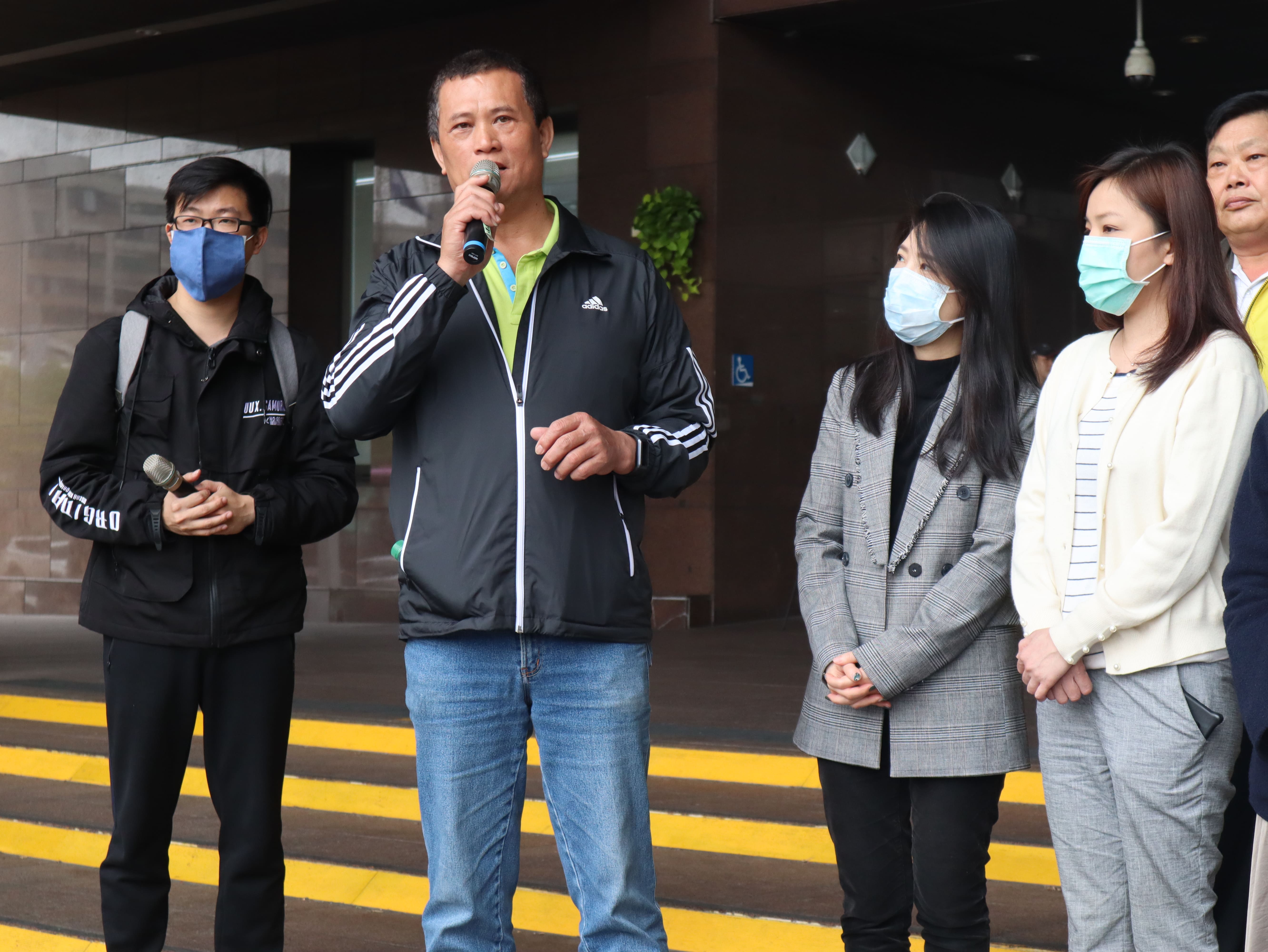 社子島富洲里里長陳惠民也表示，臺北市要來開發社子島，應該是件好事，但應該要聽進居民的心聲