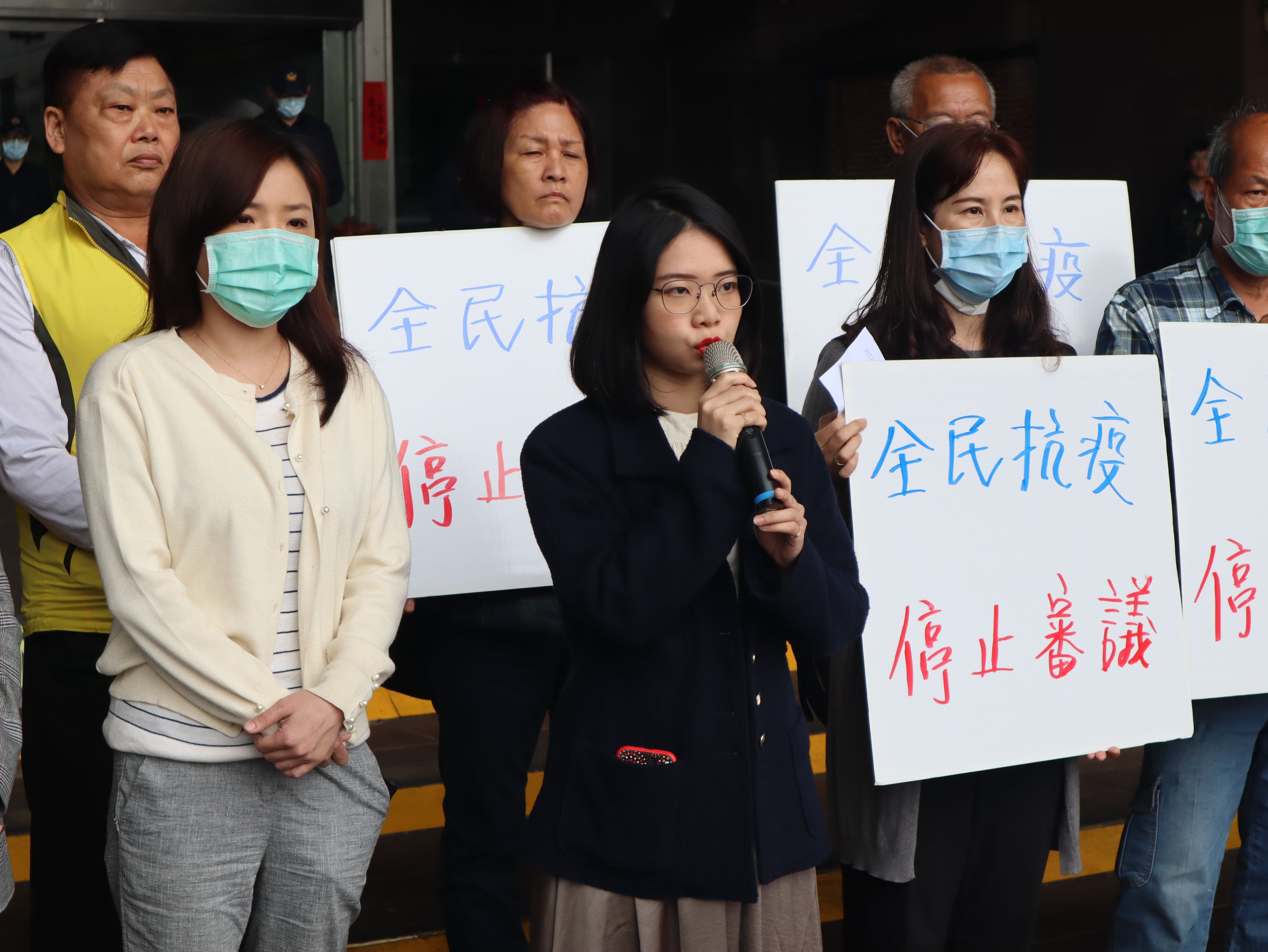 黃郁芬議員也指出都委會委員也說希望北市府把相關文資、安置程序完善，再來提細部計畫
